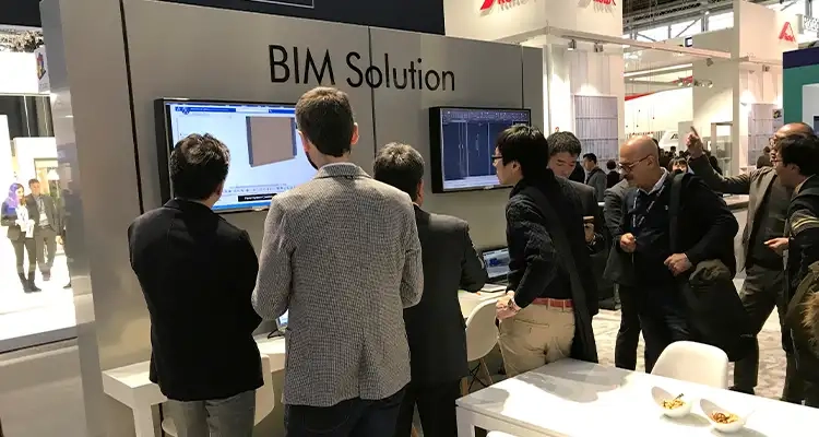 Ansicht der Demonstration der BIM-Solution von ALPOLIC™ auf der BAU 2019