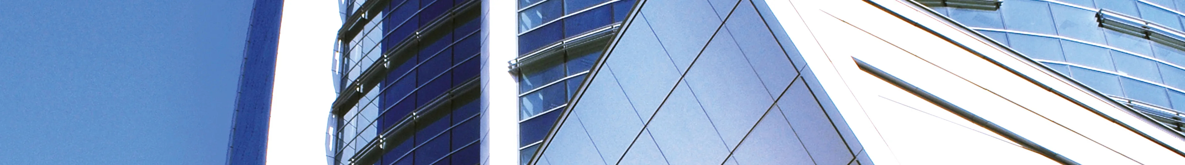 Ansicht des Gebäudes BenchMark Business Center in Sofia, Bulgaria