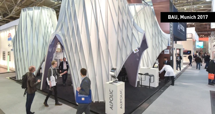 BAU 2017 : Stand d'exposition Vue de côté du stand de ALPOLIC™ au BAU 2017 conçu par UN Studios