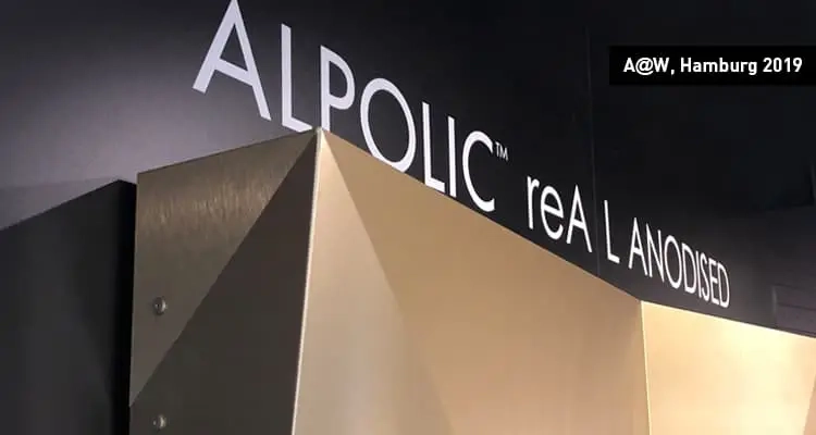 A@W in Hamburg: Messestand ALPOLIC™ Detailaufnahme des Kassettensystems auf dem Messestand