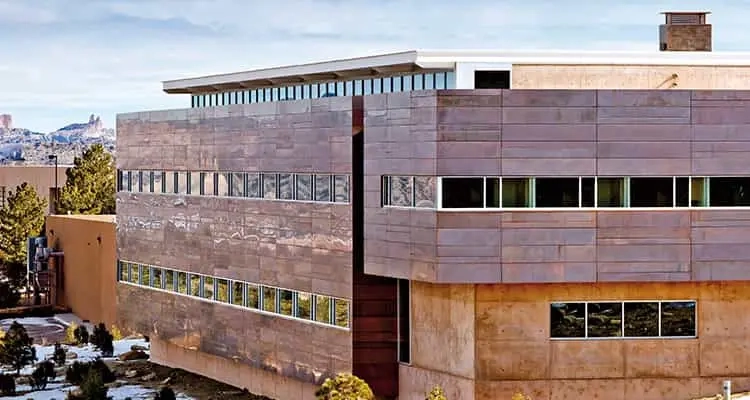 Fassadenfotografie der University of New Mexico