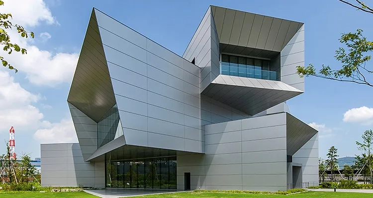 Façade photography of the Yaskawa Innovation Center